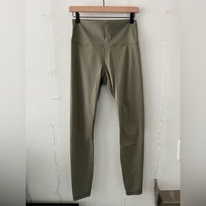 Everlane ReNew Leggings | Large | Green
